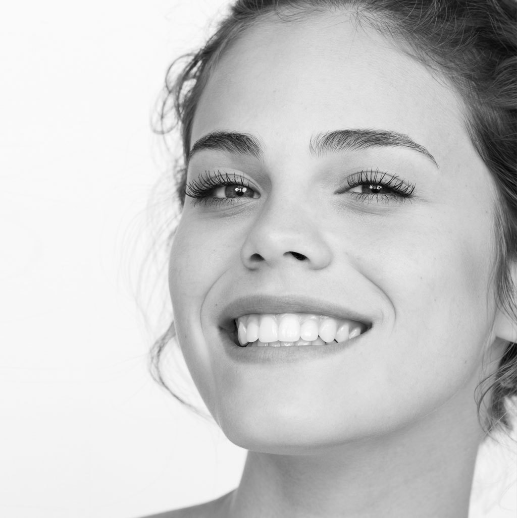 A natural-looking smile with dental implants